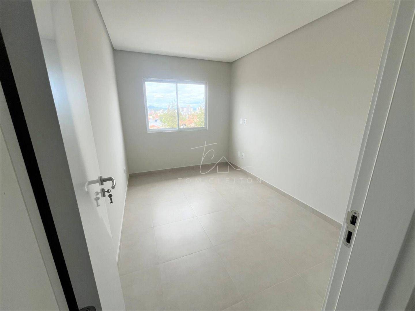 Apartamento à venda com 2 quartos, 74m² - Foto 7