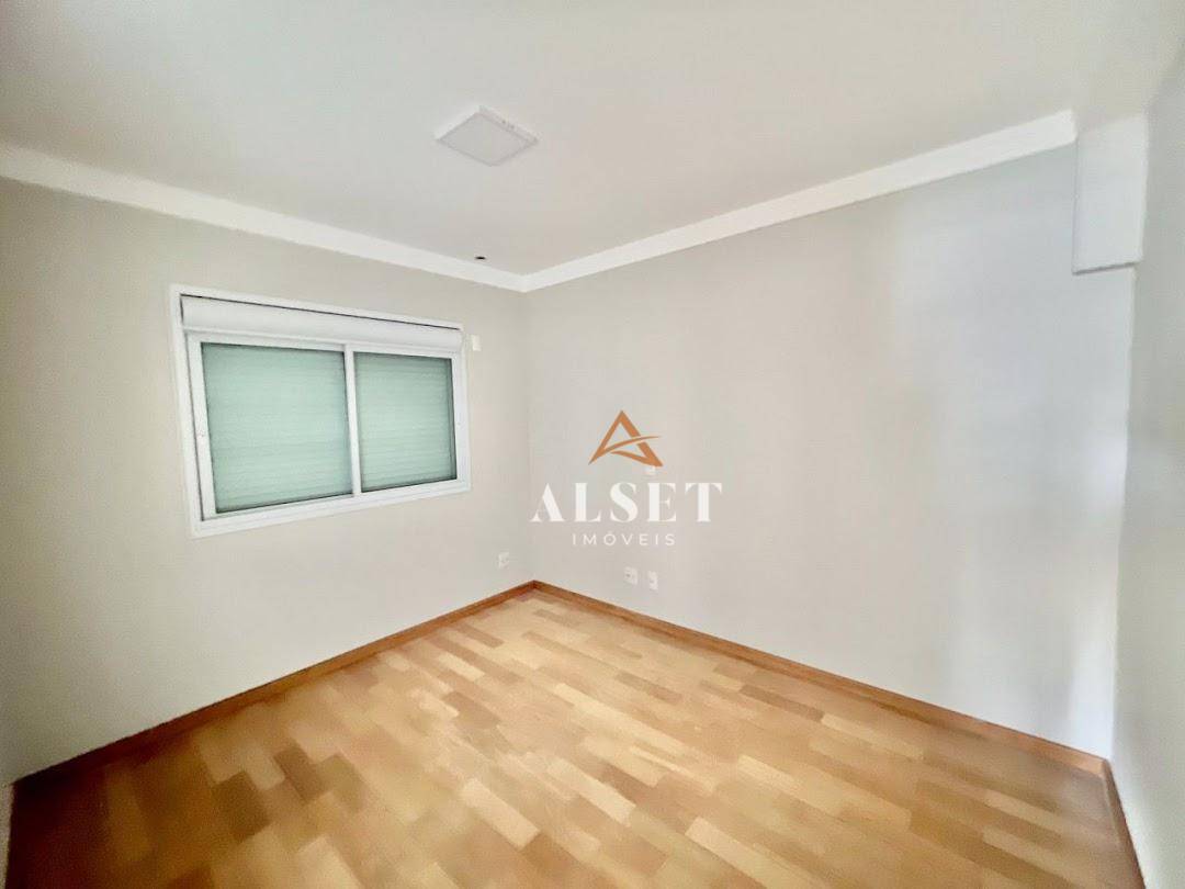 Apartamento à venda com 3 quartos, 180m² - Foto 9