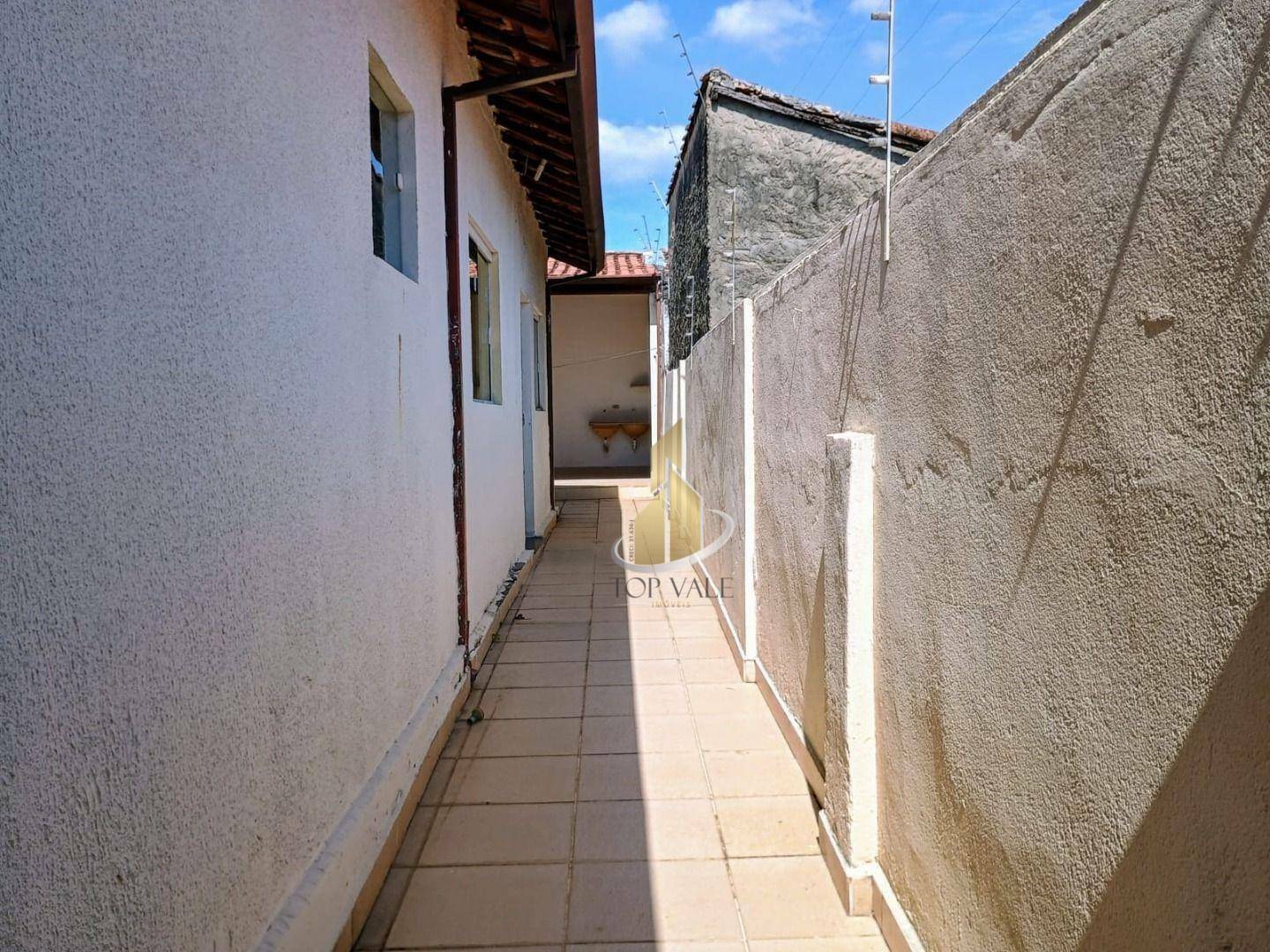 Casa à venda com 4 quartos, 250m² - Foto 26