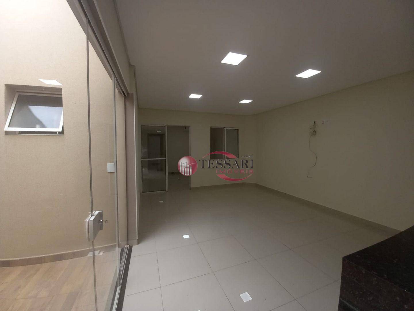 Casa à venda e aluguel com 2 quartos, 90m² - Foto 4