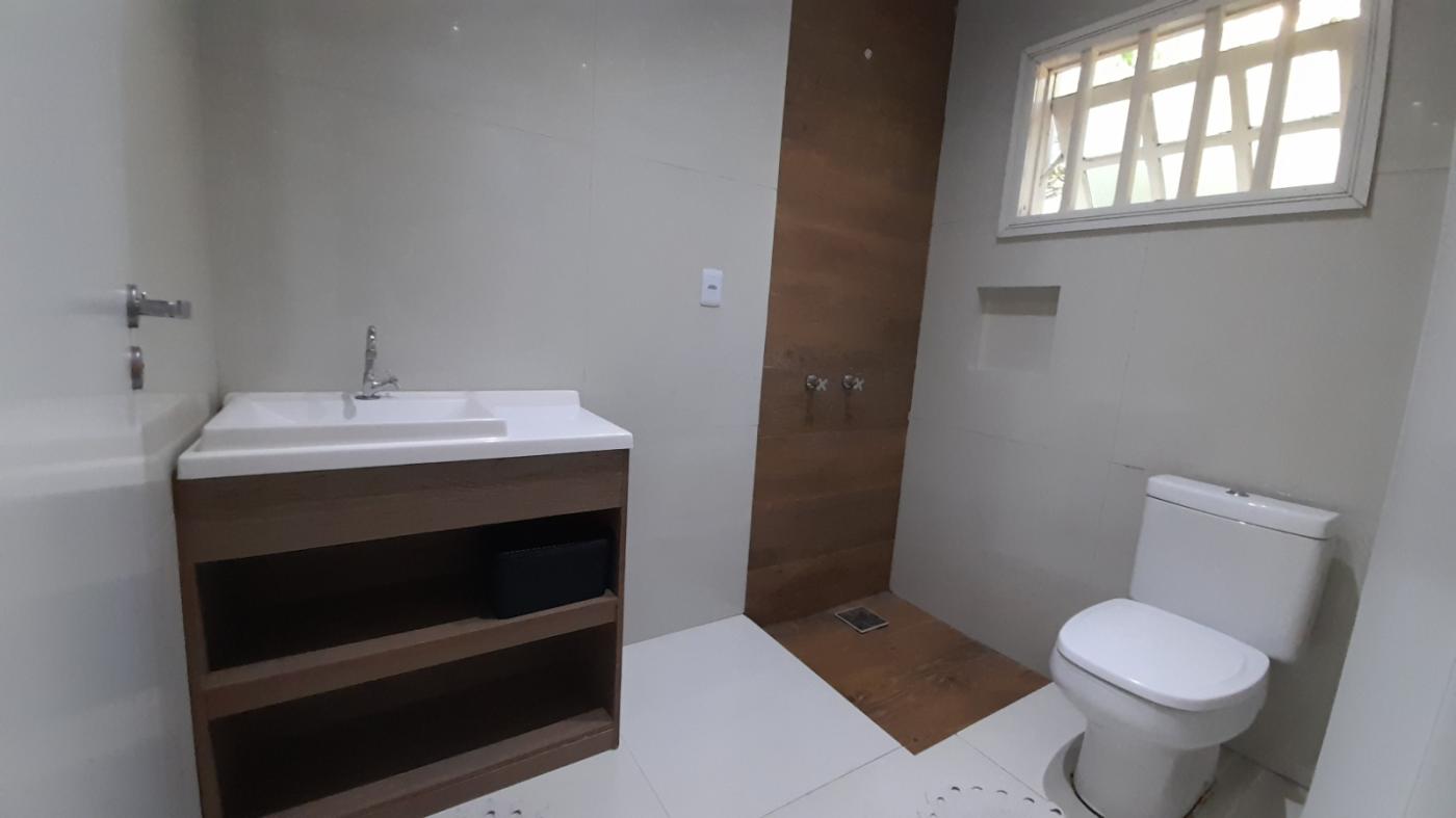 Casa à venda com 2 quartos, 600m² - Foto 25