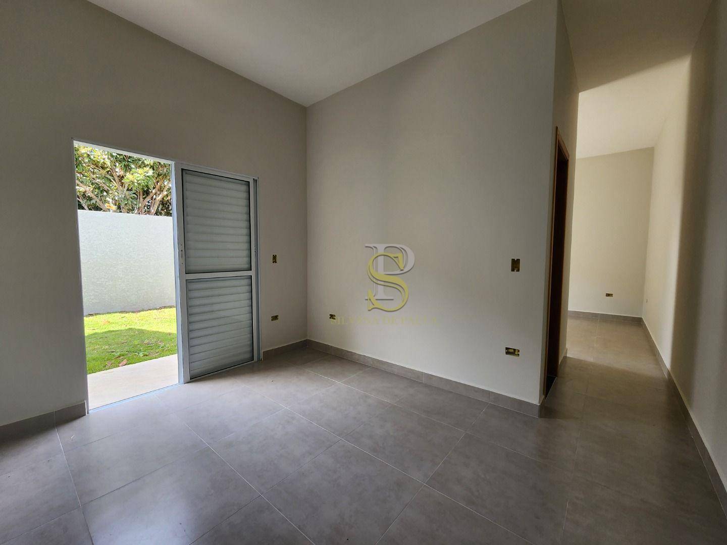 Casa à venda com 4 quartos, 95m² - Foto 18