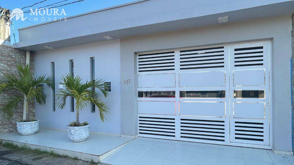 Casa à venda com 3 quartos, 119m² - Foto 1