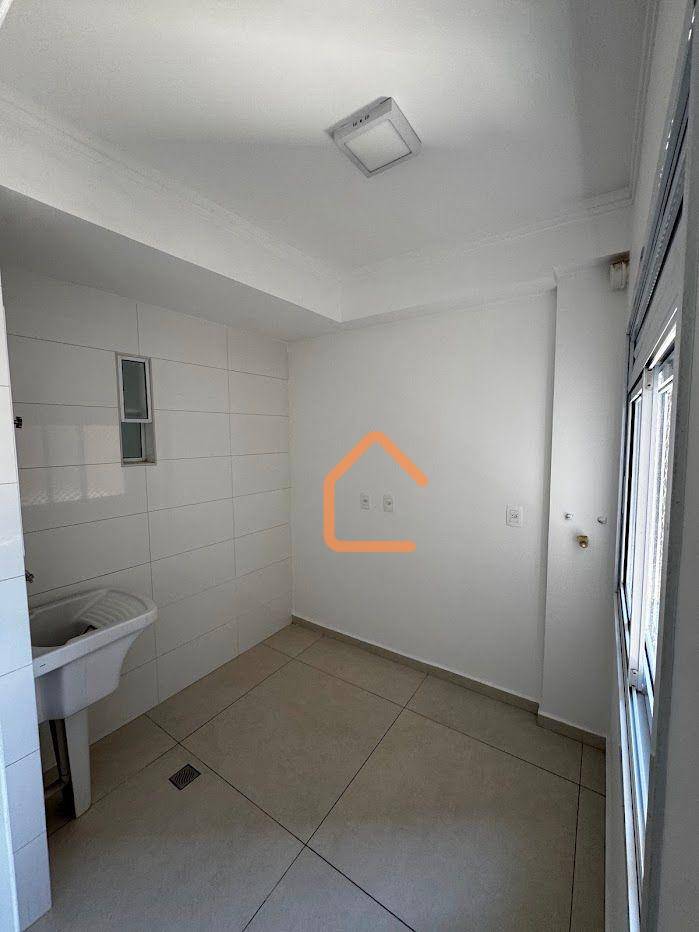 Apartamento para alugar com 3 quartos, 120m² - Foto 5