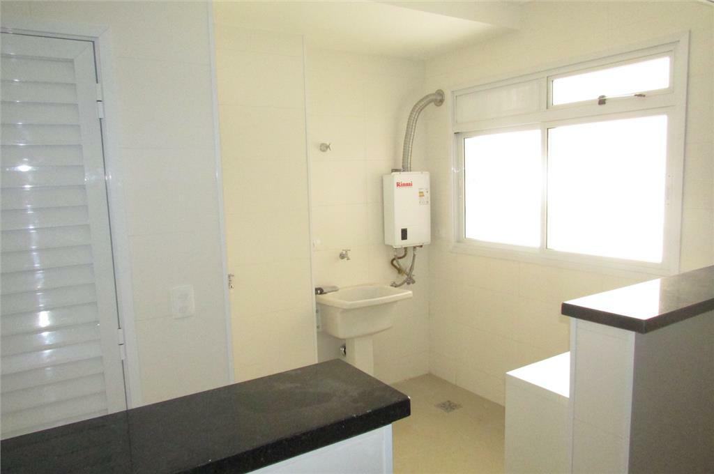 Apartamento à venda com 3 quartos, 128m² - Foto 5