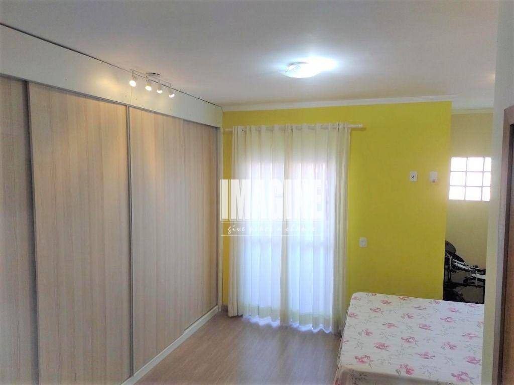 Sobrado à venda com 3 quartos, 247m² - Foto 12