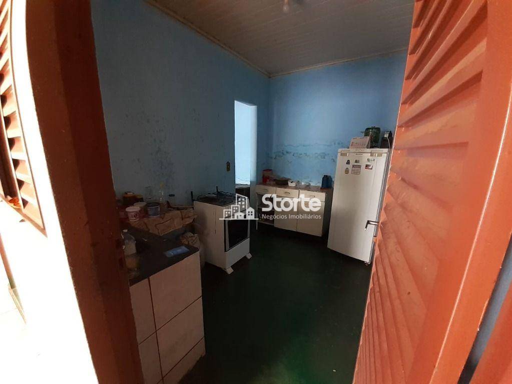 Casa à venda com 5 quartos, 200m² - Foto 24