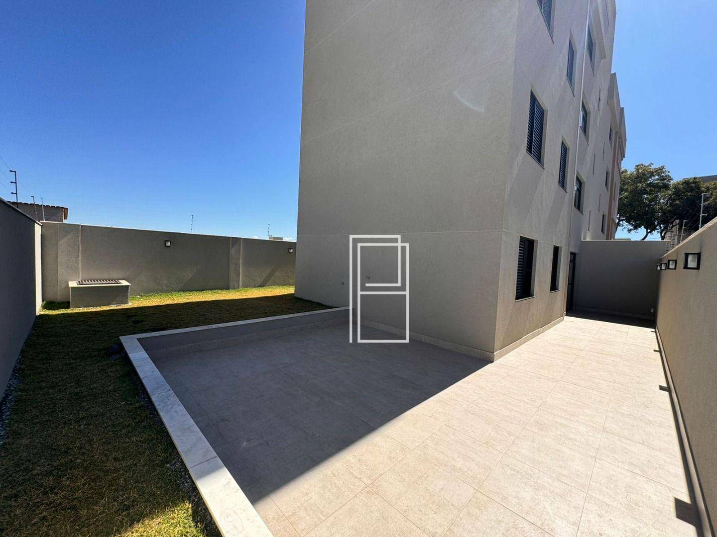 Apartamento à venda com 3 quartos, 171m² - Foto 1