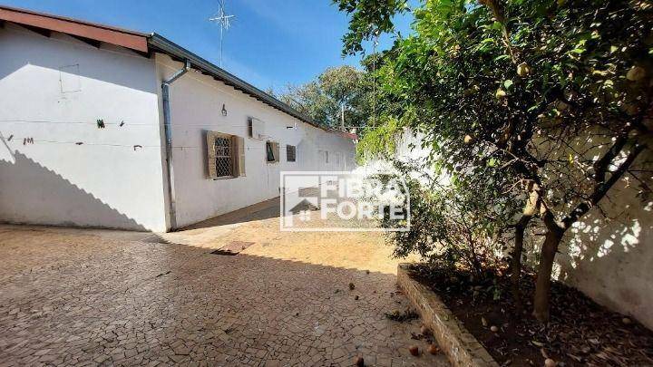 Casa para alugar com 4 quartos, 269m² - Foto 7