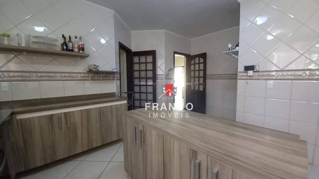 Chácara à venda com 4 quartos, 350m² - Foto 26