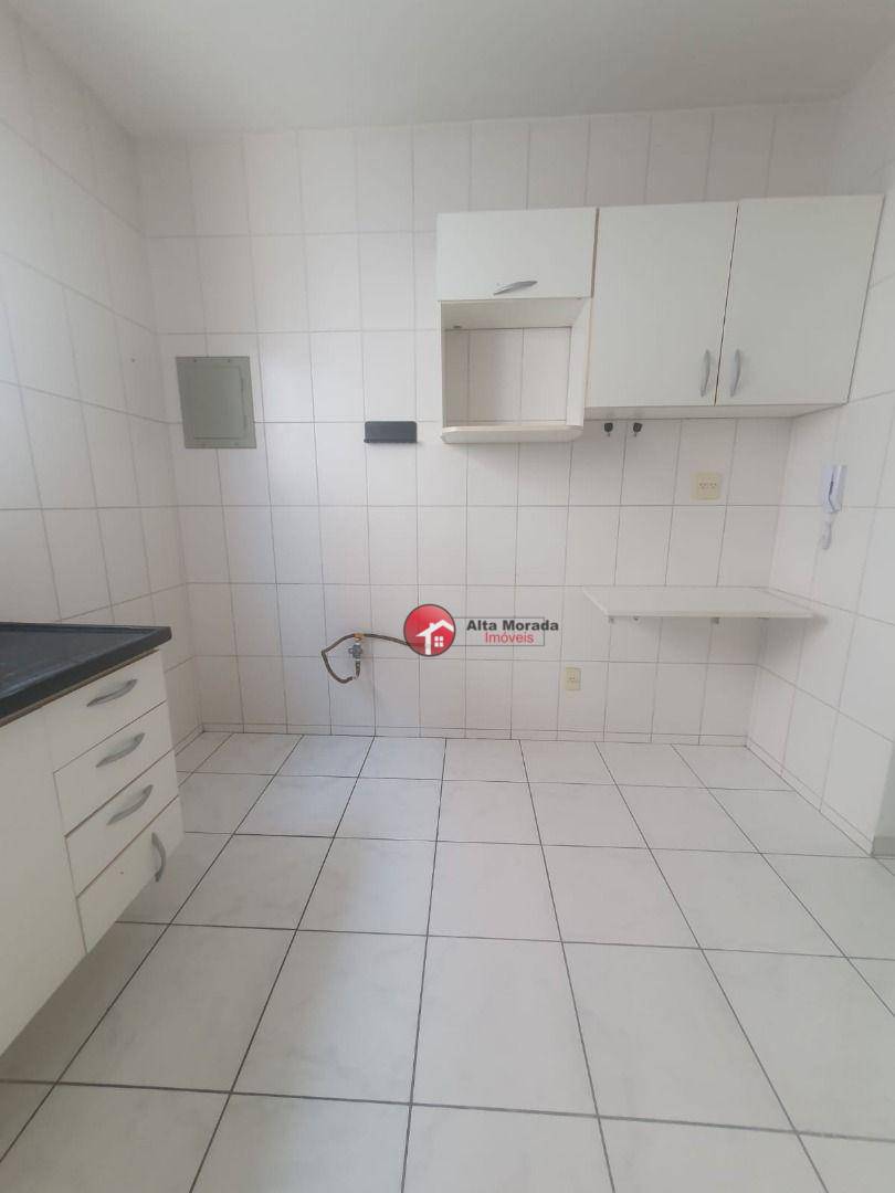 Apartamento para alugar com 2 quartos, 65m² - Foto 11