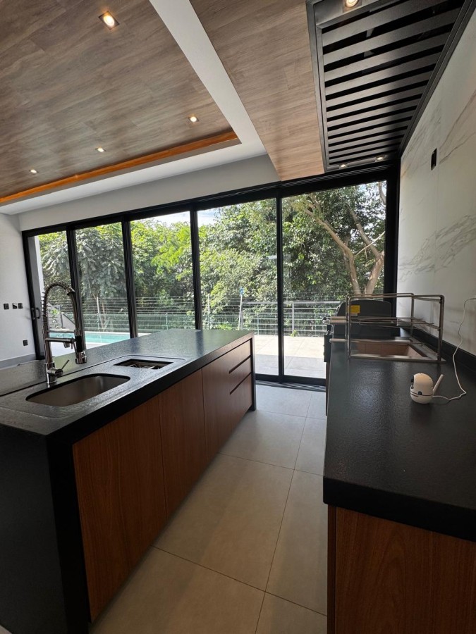 Casa de Condomínio à venda com 3 quartos, 258m² - Foto 5