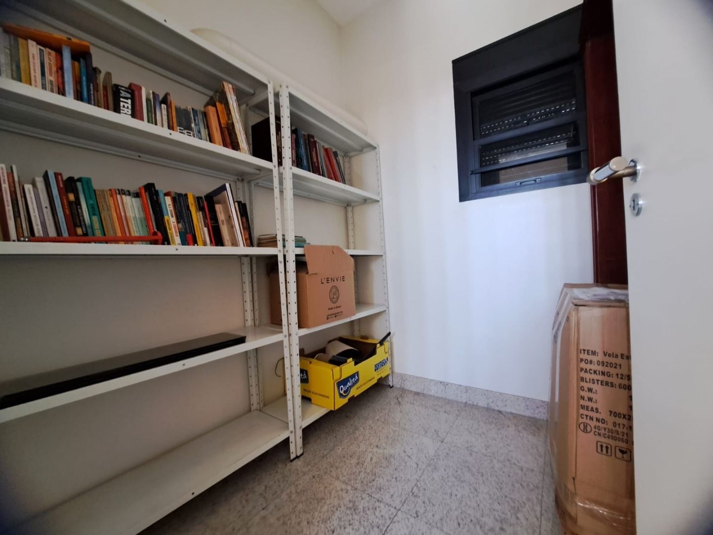 Apartamento para alugar com 4 quartos, 300m² - Foto 4