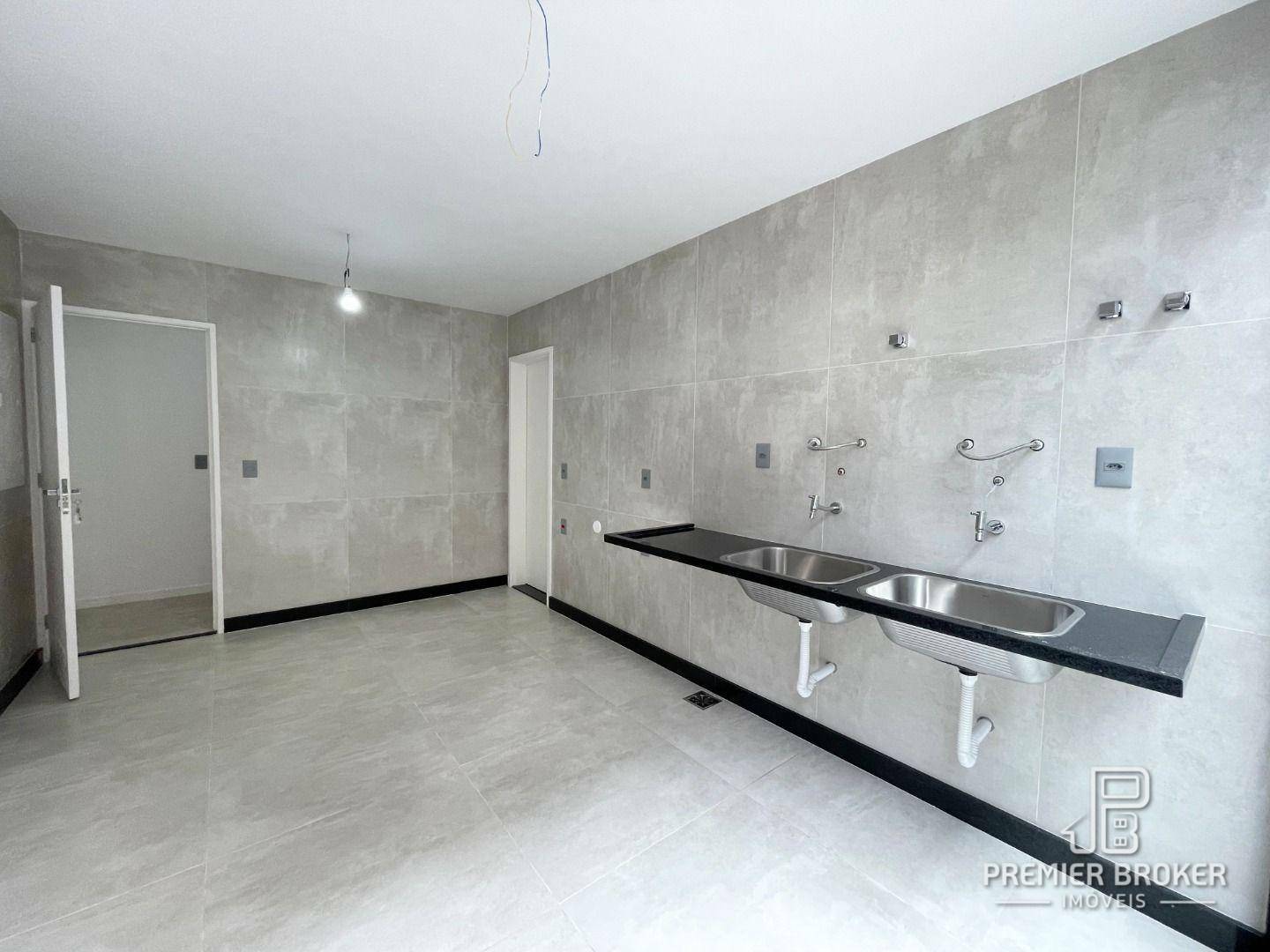 Casa de Condomínio à venda com 4 quartos, 330m² - Foto 48