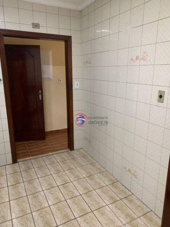 Apartamento à venda com 3 quartos, 76m² - Foto 20