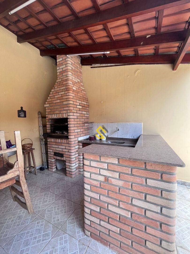 Casa à venda com 3 quartos, 200m² - Foto 35