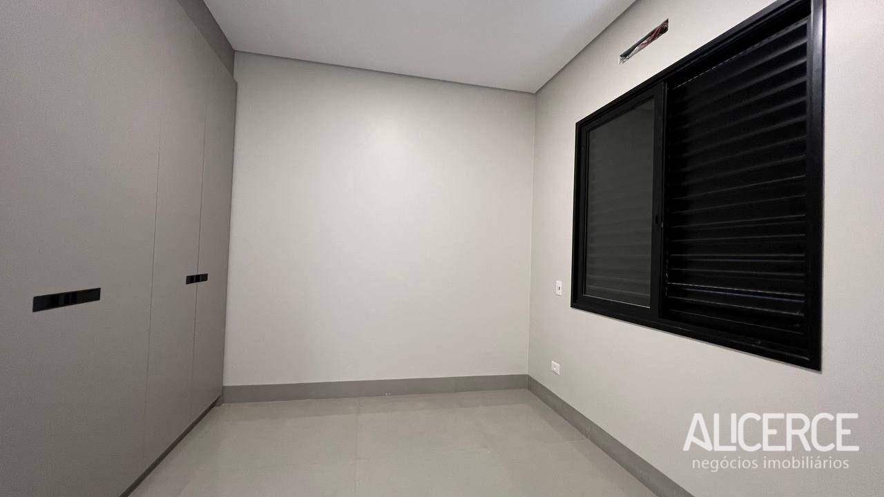 Casa de Condomínio à venda com 4 quartos, 216m² - Foto 12