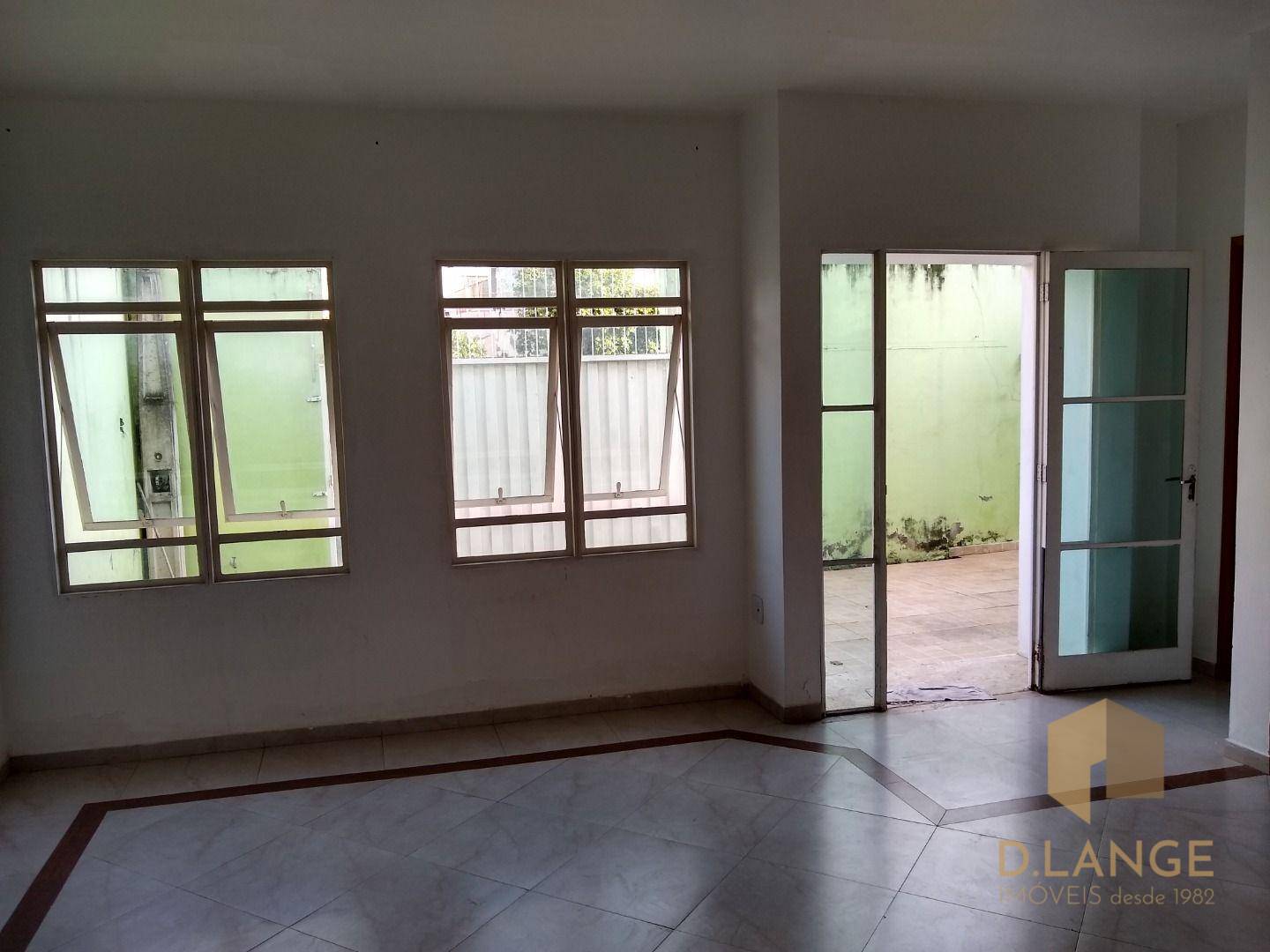 Casa para alugar com 2 quartos, 150m² - Foto 6