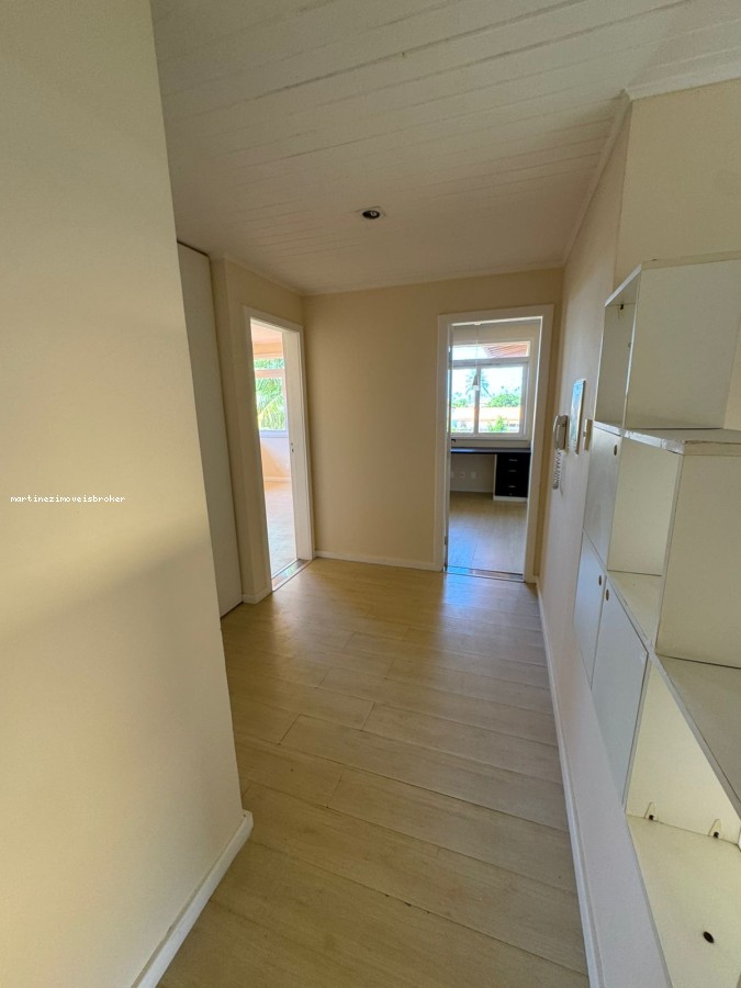 Casa à venda com 4 quartos, 600m² - Foto 16