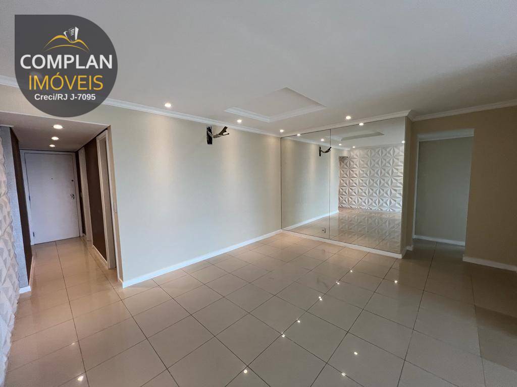 Apartamento para alugar com 4 quartos, 137m² - Foto 2