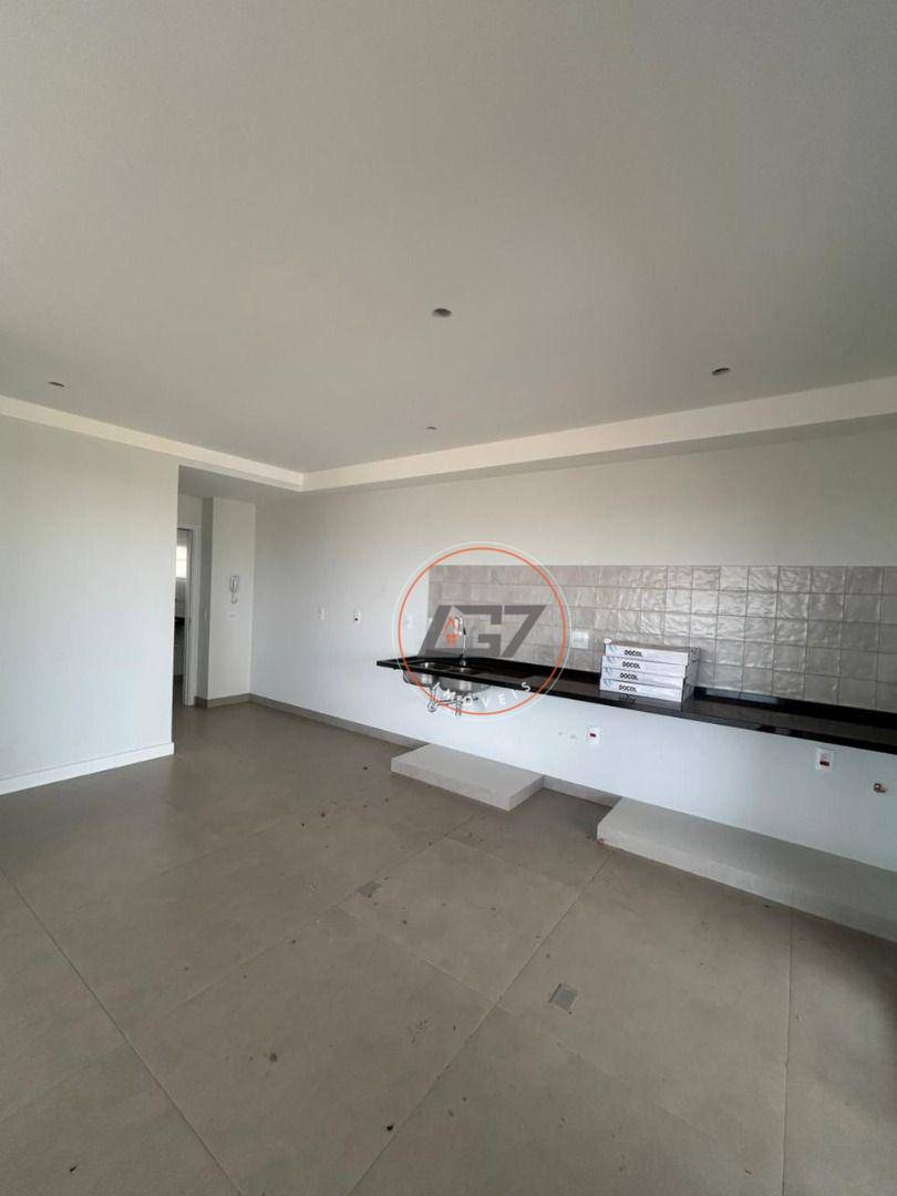 Apartamento à venda com 3 quartos, 200m² - Foto 5