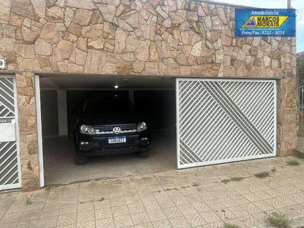 Casa à venda e aluguel com 4 quartos, 375m² - Foto 8