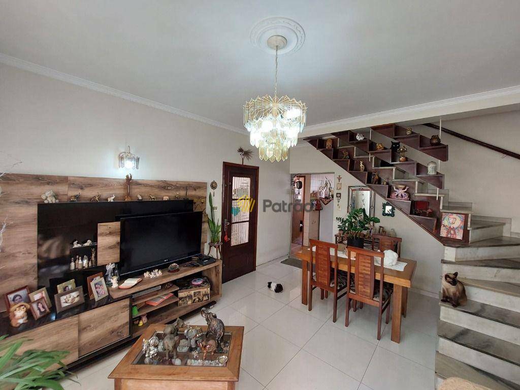 Sobrado à venda com 3 quartos, 154m² - Foto 2