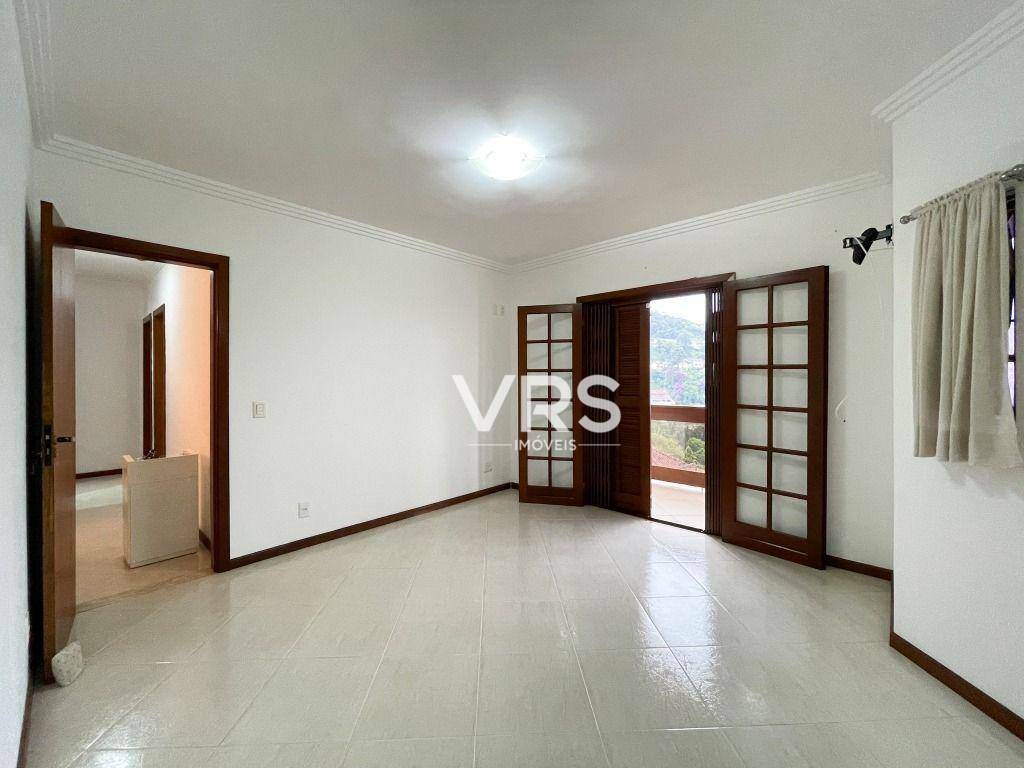 Casa à venda com 4 quartos, 195m² - Foto 19