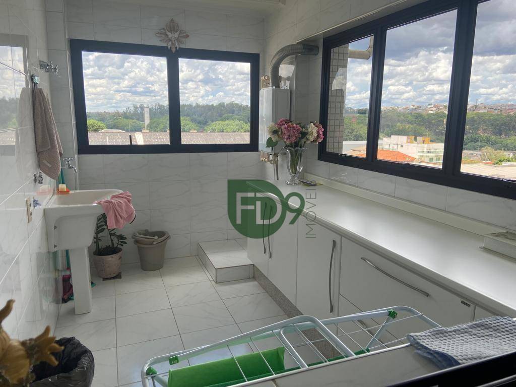 Apartamento à venda com 3 quartos, 209m² - Foto 9