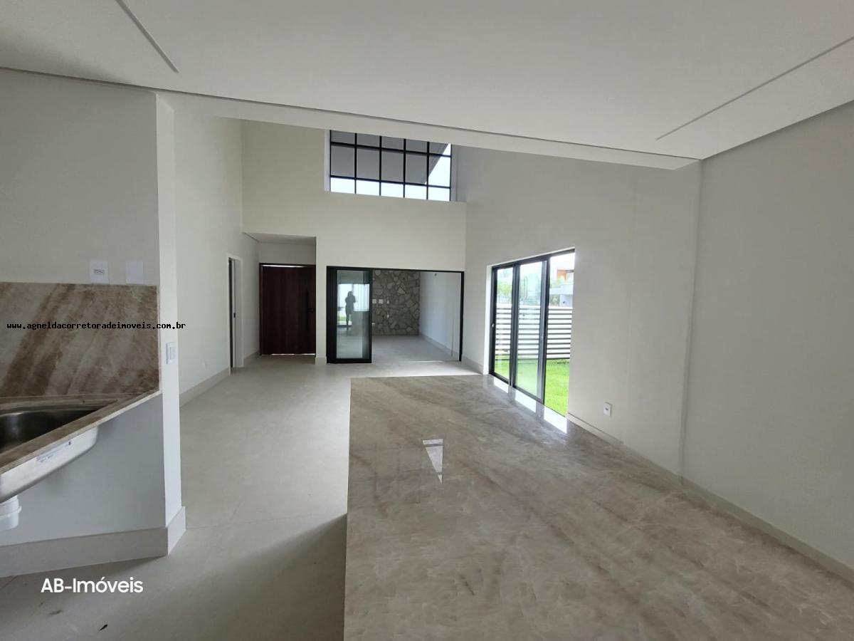 Casa de Condomínio à venda com 3 quartos, 220m² - Foto 7