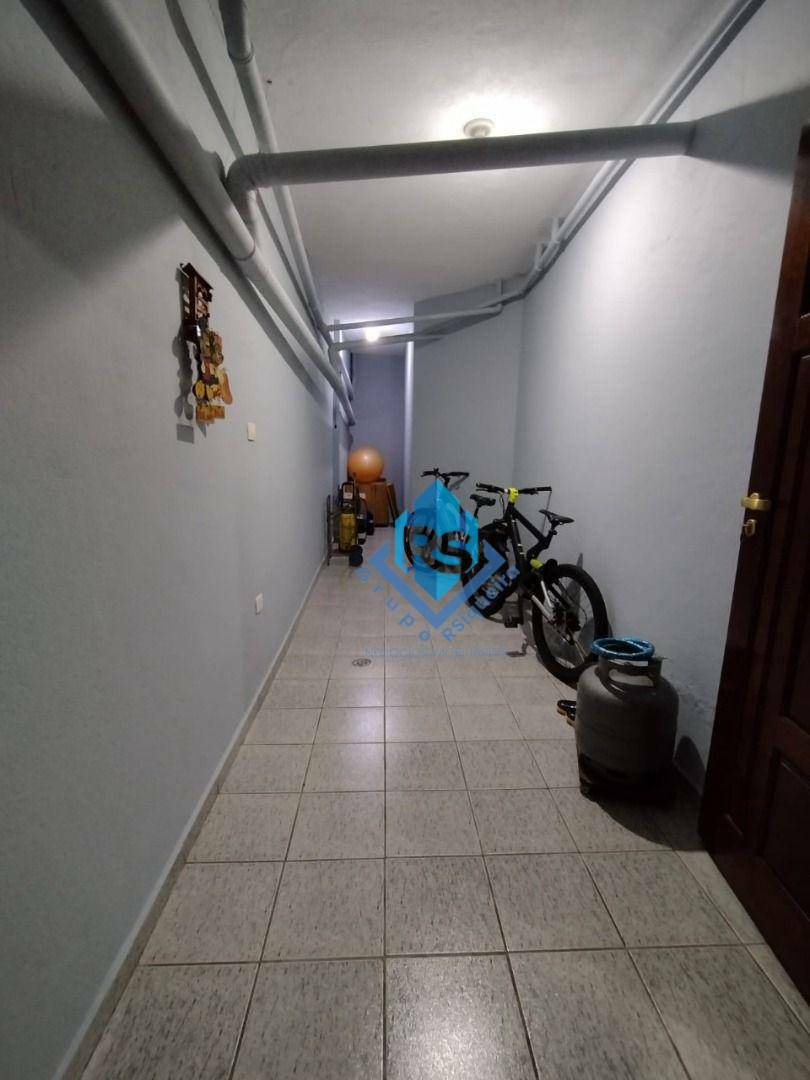 Casa à venda com 3 quartos, 210m² - Foto 28