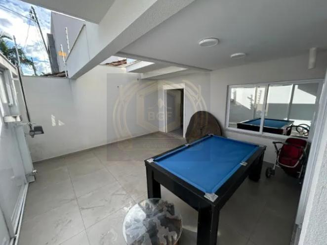 Casa à venda com 4 quartos, 220m² - Foto 3