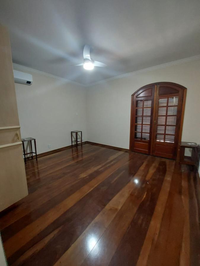 Casa de Condomínio para alugar com 3 quartos, 650m² - Foto 21