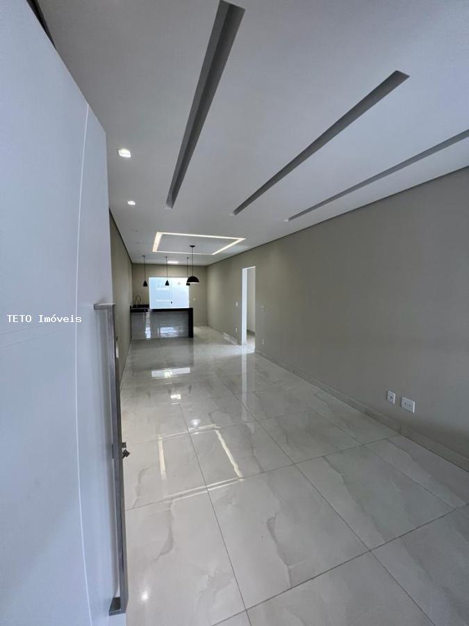 Casa à venda com 3 quartos, 200m² - Foto 7