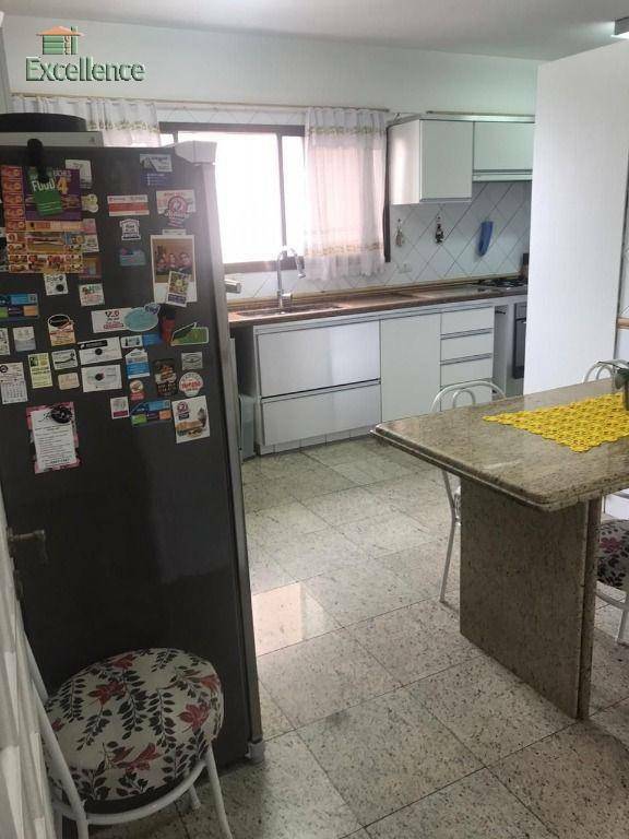 Apartamento à venda com 4 quartos, 230m² - Foto 9