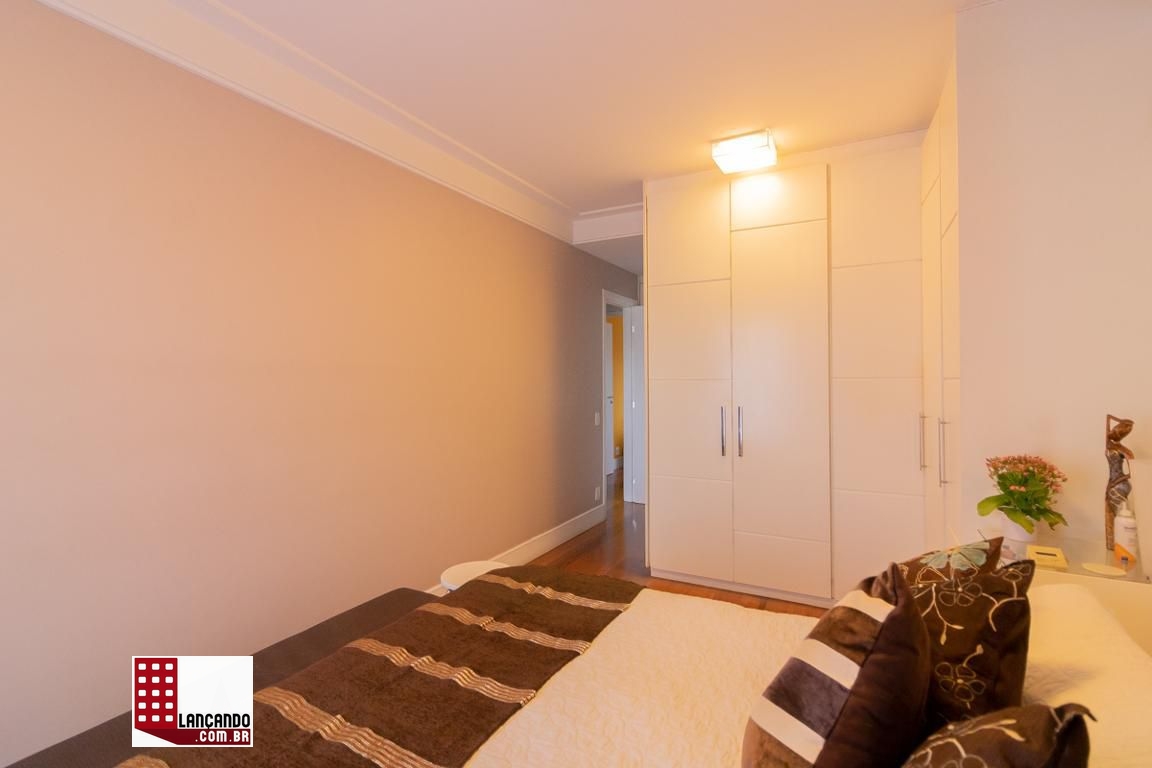 Apartamento à venda com 3 quartos, 137m² - Foto 4