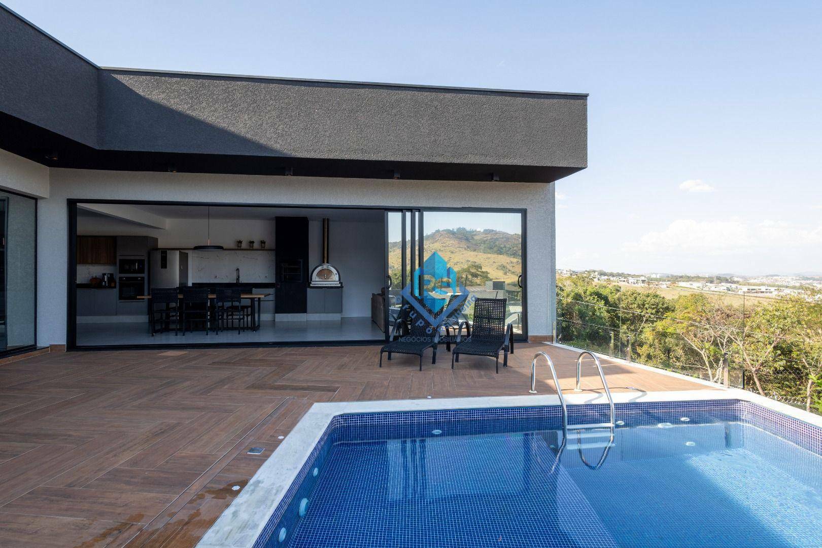 Casa de Condomínio à venda com 4 quartos, 252m² - Foto 5