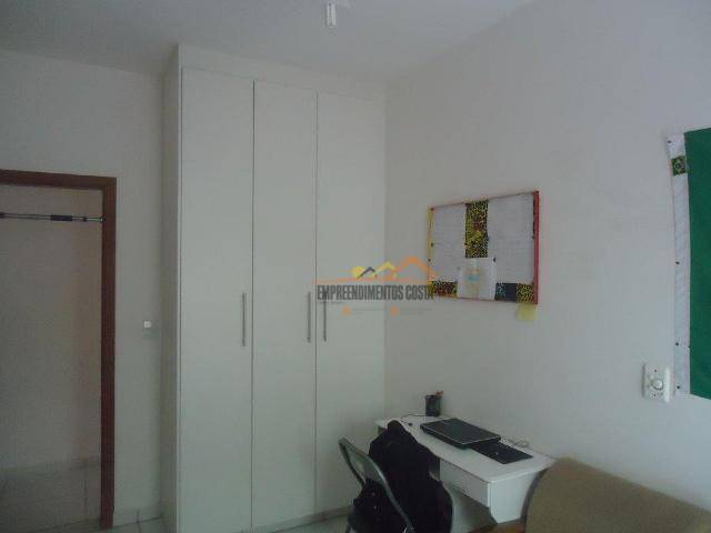 Casa à venda com 3 quartos, 150m² - Foto 18