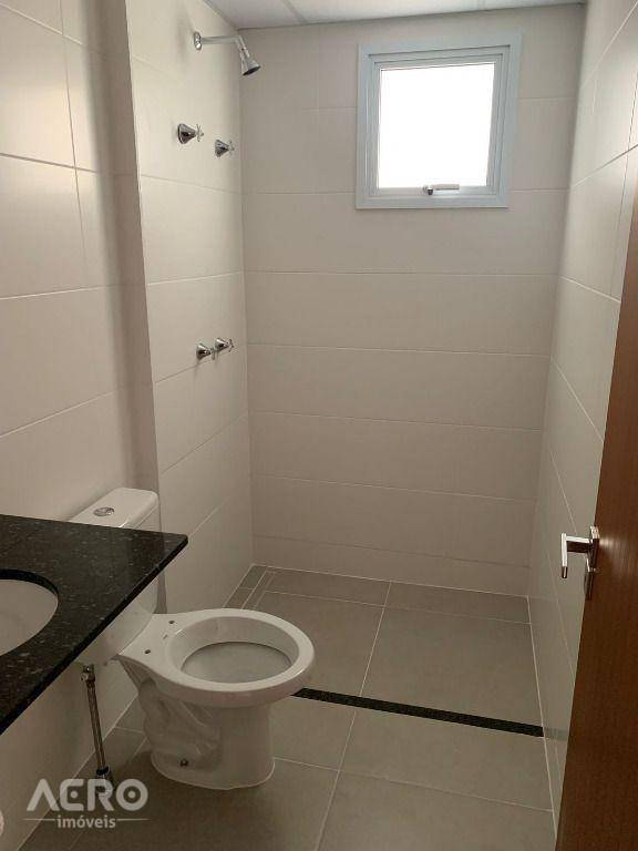 Apartamento à venda com 2 quartos, 60m² - Foto 2