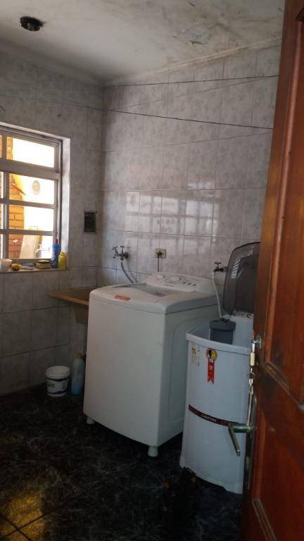 Sobrado à venda com 3 quartos, 230m² - Foto 4