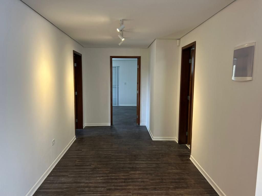 Sobrado à venda com 5 quartos, 324m² - Foto 14