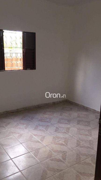 Casa à venda com 2 quartos, 200m² - Foto 4