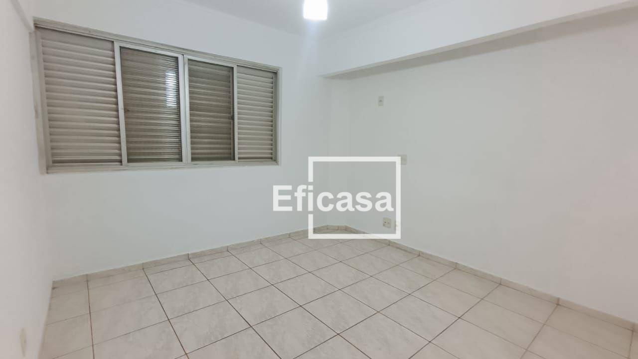 Apartamento à venda com 3 quartos, 123m² - Foto 2