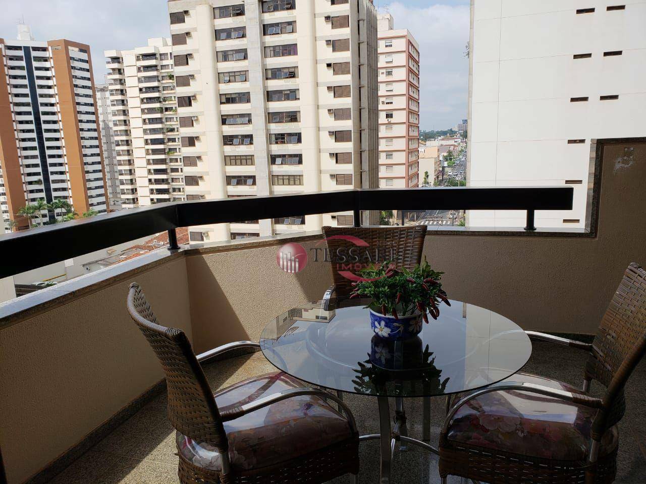 Apartamento à venda com 4 quartos, 236m² - Foto 18