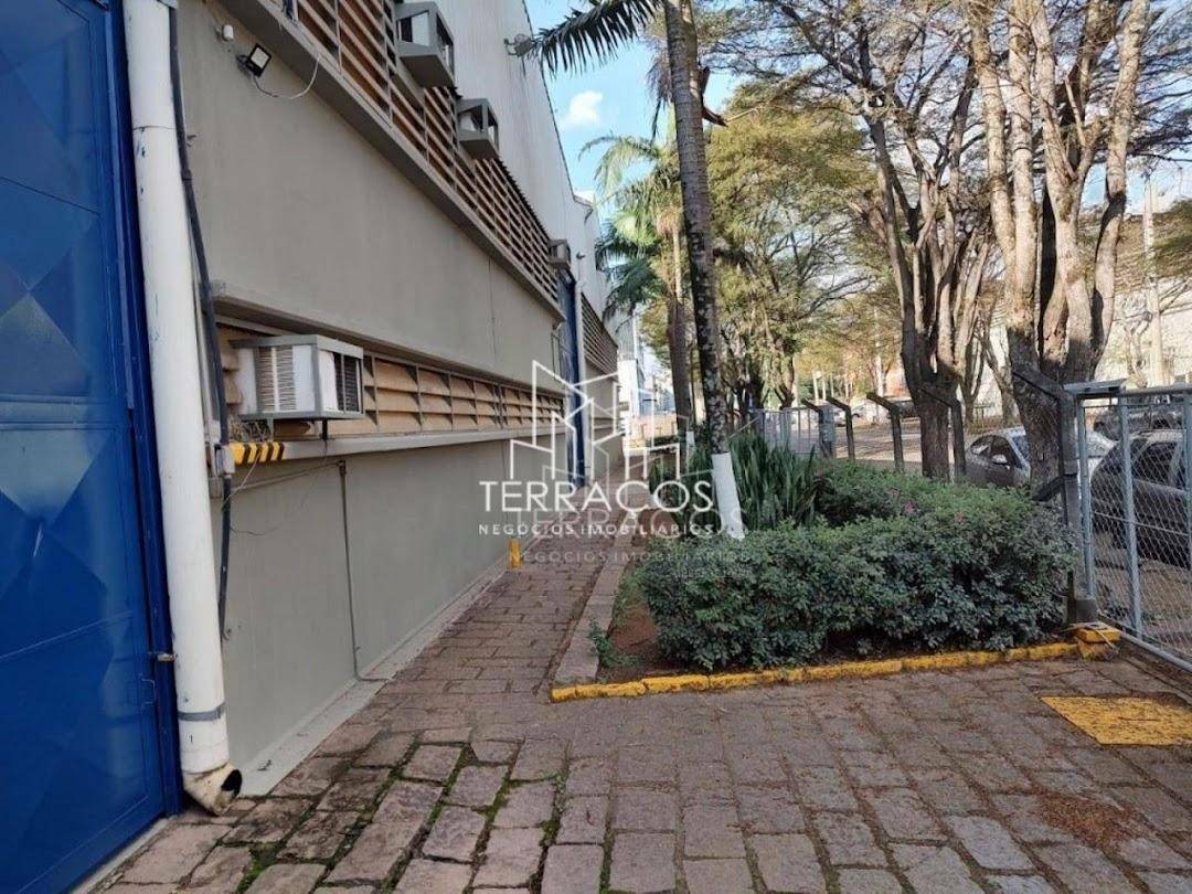 Depósito-Galpão, 2700 m² - Foto 1