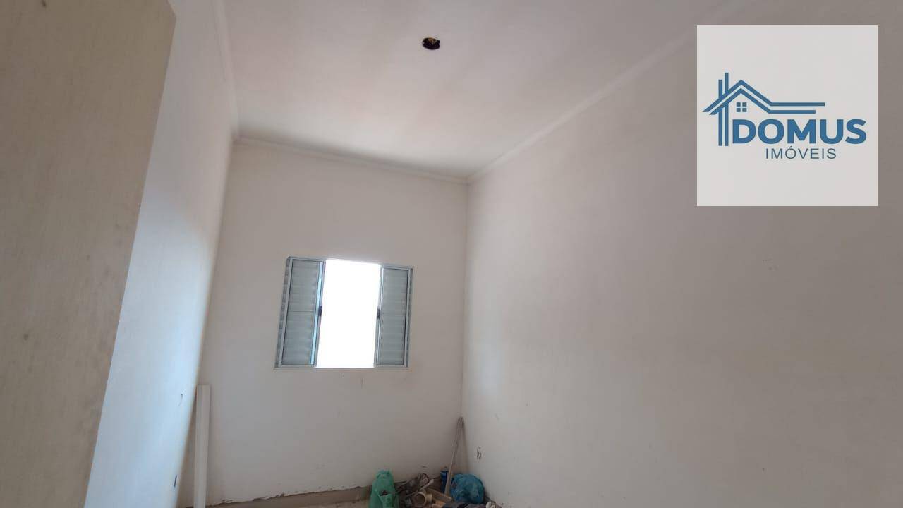 Casa à venda com 2 quartos, 78m² - Foto 11