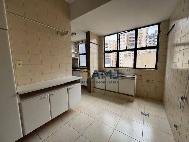 Apartamento para alugar com 4 quartos, 215m² - Foto 23