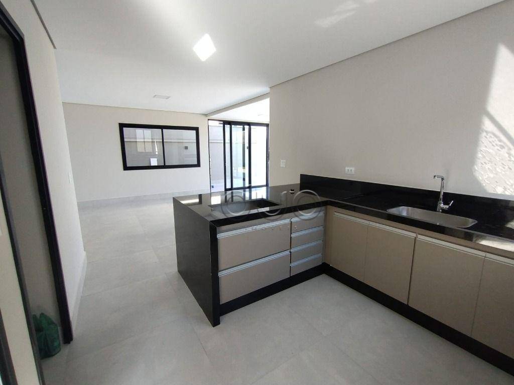 Casa de Condomínio para alugar com 3 quartos, 212m² - Foto 9