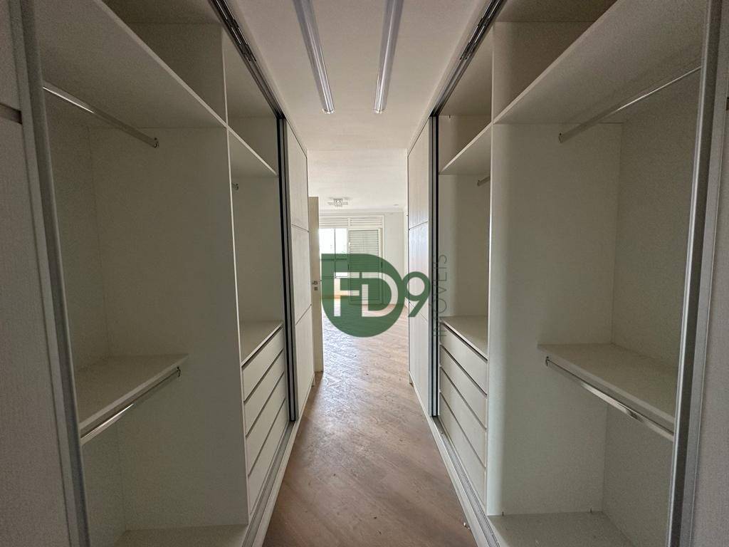 Apartamento à venda com 3 quartos, 210m² - Foto 17