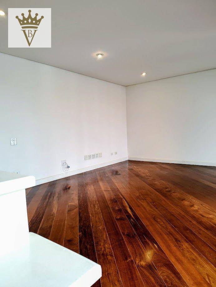 Apartamento para alugar com 3 quartos, 140m² - Foto 13